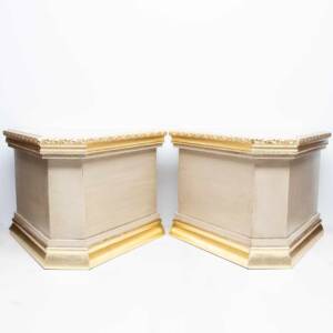 Peana base para maceteros, candelabros, exorno.