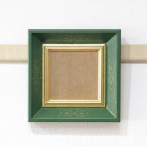 Marco verde con detalles