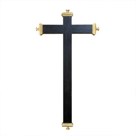 Cruz policromada en negro
